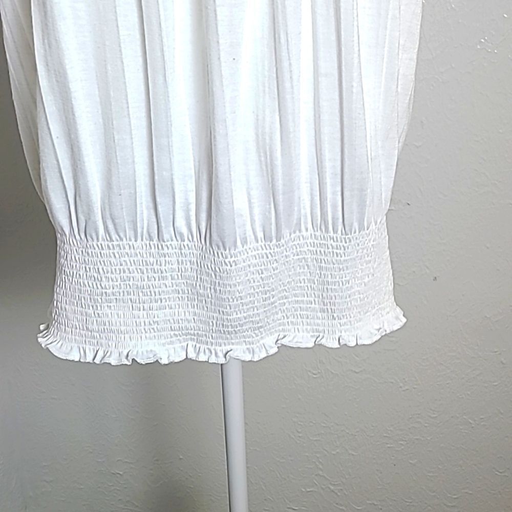 Carolyn Taylor White Tunic Top, Wide Elastic Hem,  Embroidered Neckline, Large - Picture 4 of 10